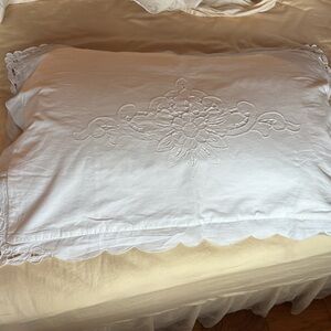 Vintage Elegant embroidered White pillowcase